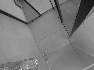Camsoda Nude Webcam of voyeurcam-jb-shower-2
