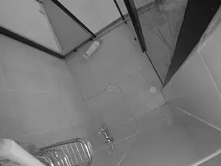 Camsoda Free Porn Cam of voyeurcam-jb-shower-2