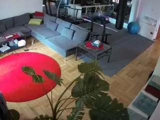 Camsoda Adult Webcam of voyeurcam-julmodels-living-2