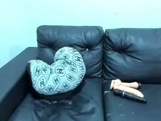 Camsoda Nude Webcam of alysonyummyx