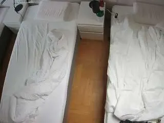 Camsoda Private Sex Chat of voyeurcam-julmodels-bed-5