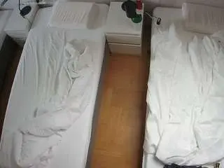 Camsoda Live Sex Cam of voyeurcam-julmodels-bed-5
