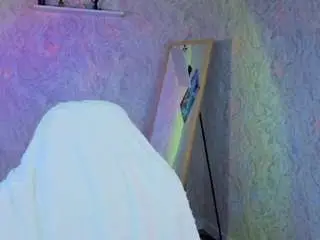 kira-gold from camsoda