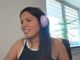 Camsoda Free Live Porn of tell-me-goddess