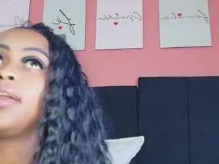 lilisantos from camsoda