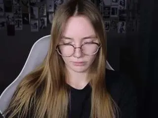 Camsoda Nude Webcam of littlevildevil