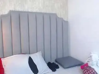 Camsoda Free Porn Cam of maya-curvy