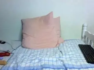 genuinewoman from camsoda