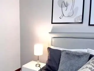 mili-moon from camsoda