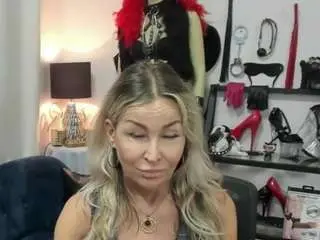 Camsoda Private Sex Chat of luxcrystal