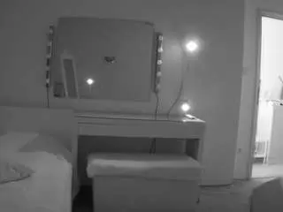 Camsoda Private Sex Chat of voyeurcam-julmodels-living-6