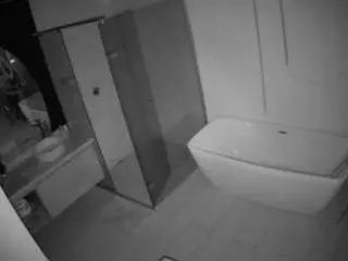 Camsoda Sex Chat of voyeurcam-casa-salsa-bathroom-2