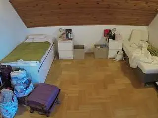 Camsoda Private Sex Chat of voyeurcam-julmodels-greybed-3