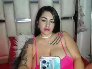 chelaqueen1 from camsoda