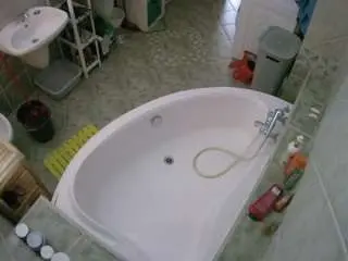 Camsoda Sex Chat of voyeurcam-julmodels-bath-1st-1
