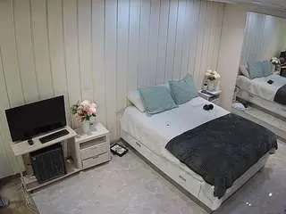 Camsoda Sex Chat of voyeurcam-casa-salsa-bedroom-5