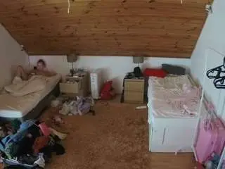 Camsoda Adult Video Chat of voyeurcam-julmodels-whitebed-3