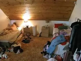 Camsoda Live Sex Cam of voyeurcam-julmodels-whitebed-3