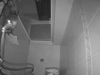 Camsoda Private Sex Chat of voyeurcam-baileybase-shower