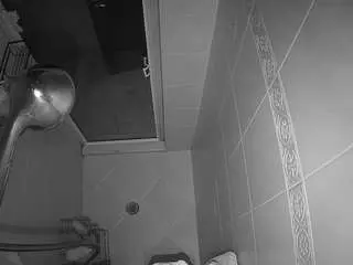 voyeurcam-baileybase-shower from camsoda