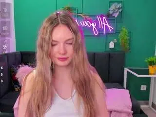 evelineamore from camsoda