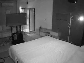 voyeurcam-jb-dining from camsoda
