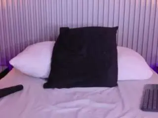 meegan-red from camsoda