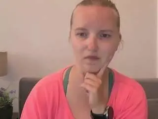 Camsoda Nude Webcam of roseamazing