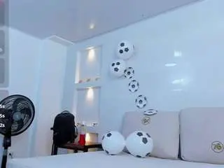 Camsoda Live Porn of zenda-evans