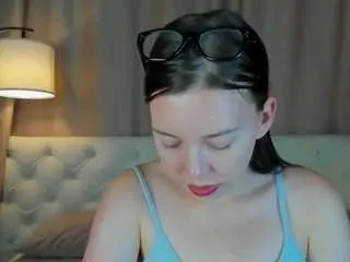 Camsoda Nude Webcam of sandra-rosss