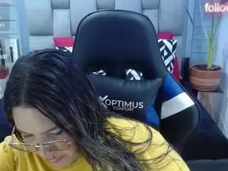 Camsoda Adult Webcams of evelinzaens