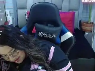 Camsoda Best live sex cam show of evelinzaens