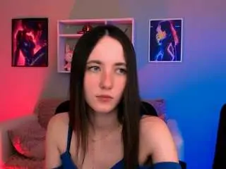 caroline-honeyy from camsoda