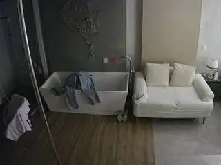 Camsoda Nude Webcam of voyeurcam-casa-salsa-bathroom-3