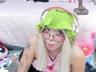 Camsoda Nude Webcam of safiro-agata