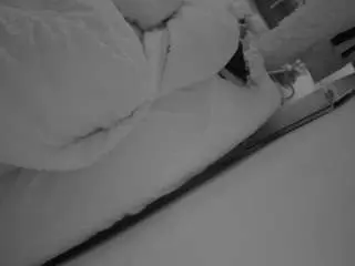 Camsoda Nude Webcam of voyeurcam-julmodels-whitebed-4