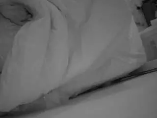 Camsoda Nude Webcam of voyeurcam-julmodels-whitebed-4