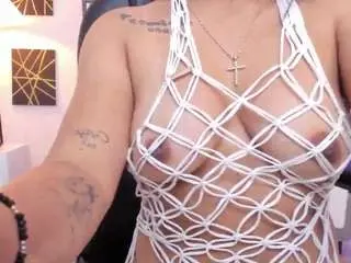 Camsoda Nude Webcam of victoria-luxor