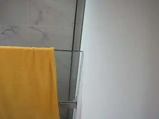 Camsoda Free Porn Cam of voyeurcam-casa-salsa-bathroom-7