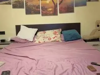 adellineee from camsoda