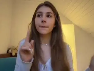 cyndyvarnum from camsoda