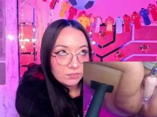 Camsoda Free Live Porn of cataleyaglow