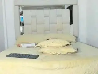 Camsoda Sex Chat of naomy-rh
