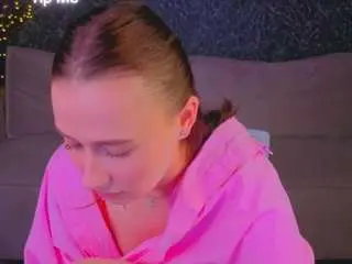 Camsoda Free Porn Cam of karolina-kely