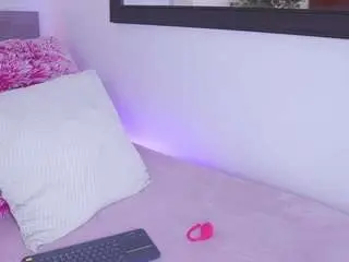 Camsoda Free Porn Cam of lia-mackenzie