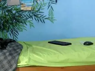 skinnyverus18 from camsoda