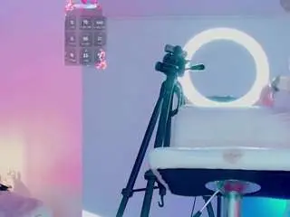 angel-pretty from camsoda