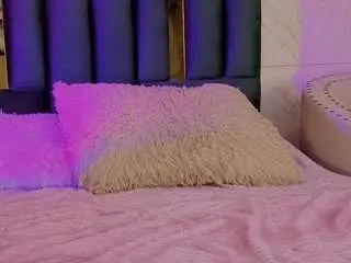 Camsoda Best live sex cam show of emilia-monroee