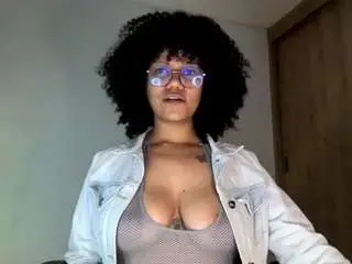 Camsoda Private Sex Chat of emma-ruiz