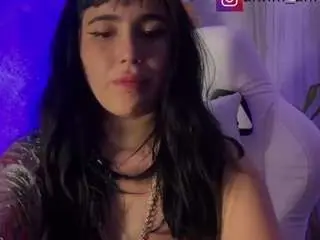 annie-snow from camsoda